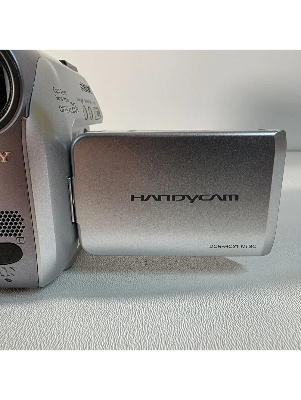 Sony DCR-HC21 MiniDV Handycam Digital Video Camera Recorder,Tested New Tape